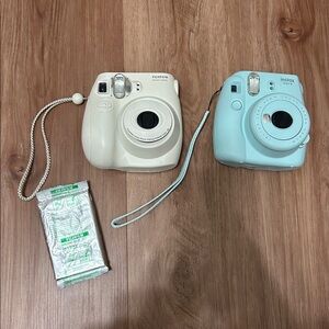 Lot of 2 Polaroid Camera Instax Mini 9 & Fujifilm